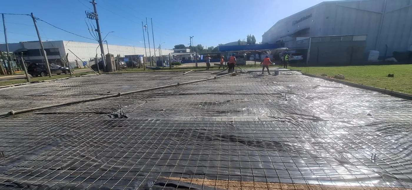 Hormigonado de piso industrial